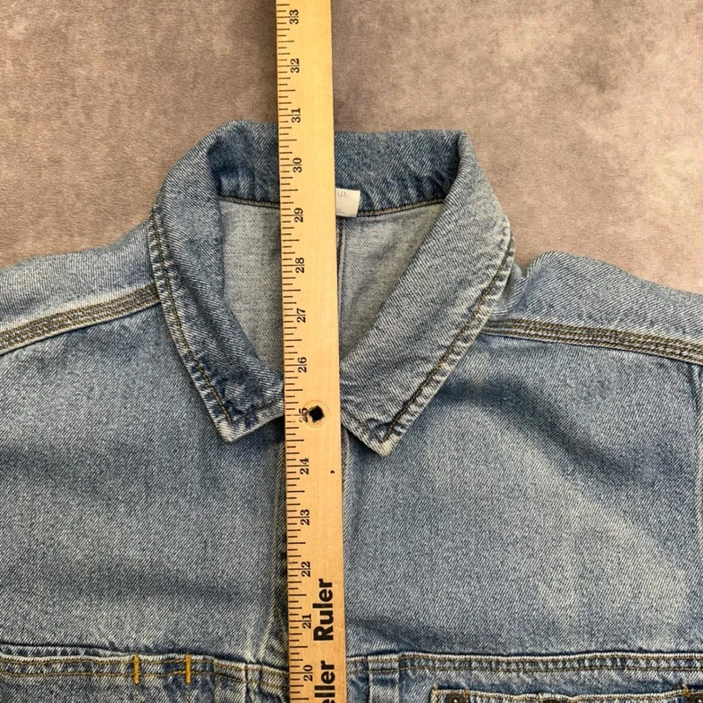 Dockers brand material